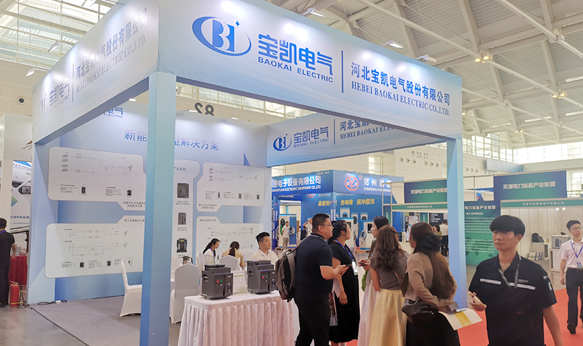 暴击行业天花板！J9国际站登录电气硬核技术亮相天津清洁能源展，引央视记者及能源产业巨头现场“挖宝”